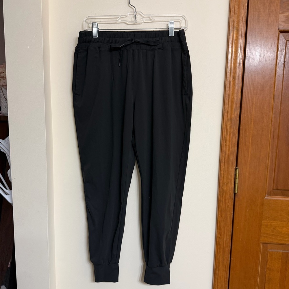 Zella Black Women's Jogger Track Pants with Drawstring